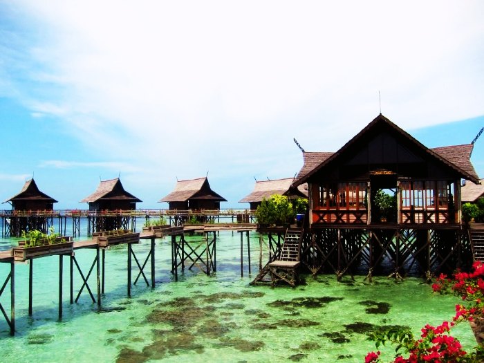 Khu resort nằm giữa biển tại Borneo
